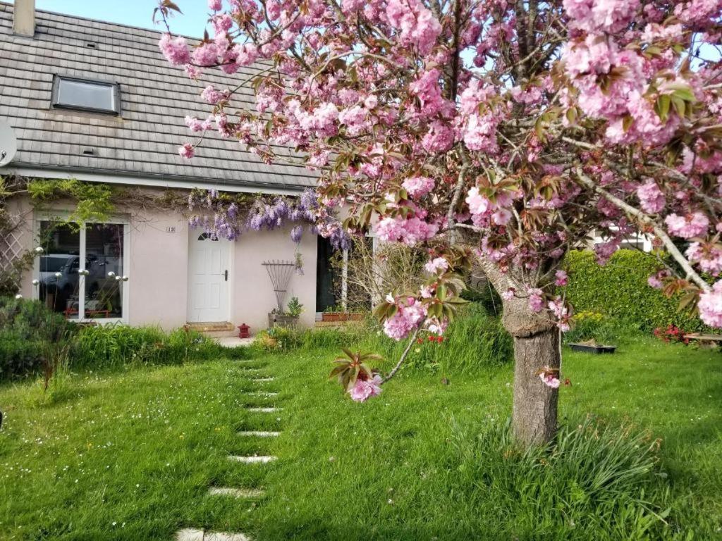 Chez Loti Apartment Лувие Екстериор снимка